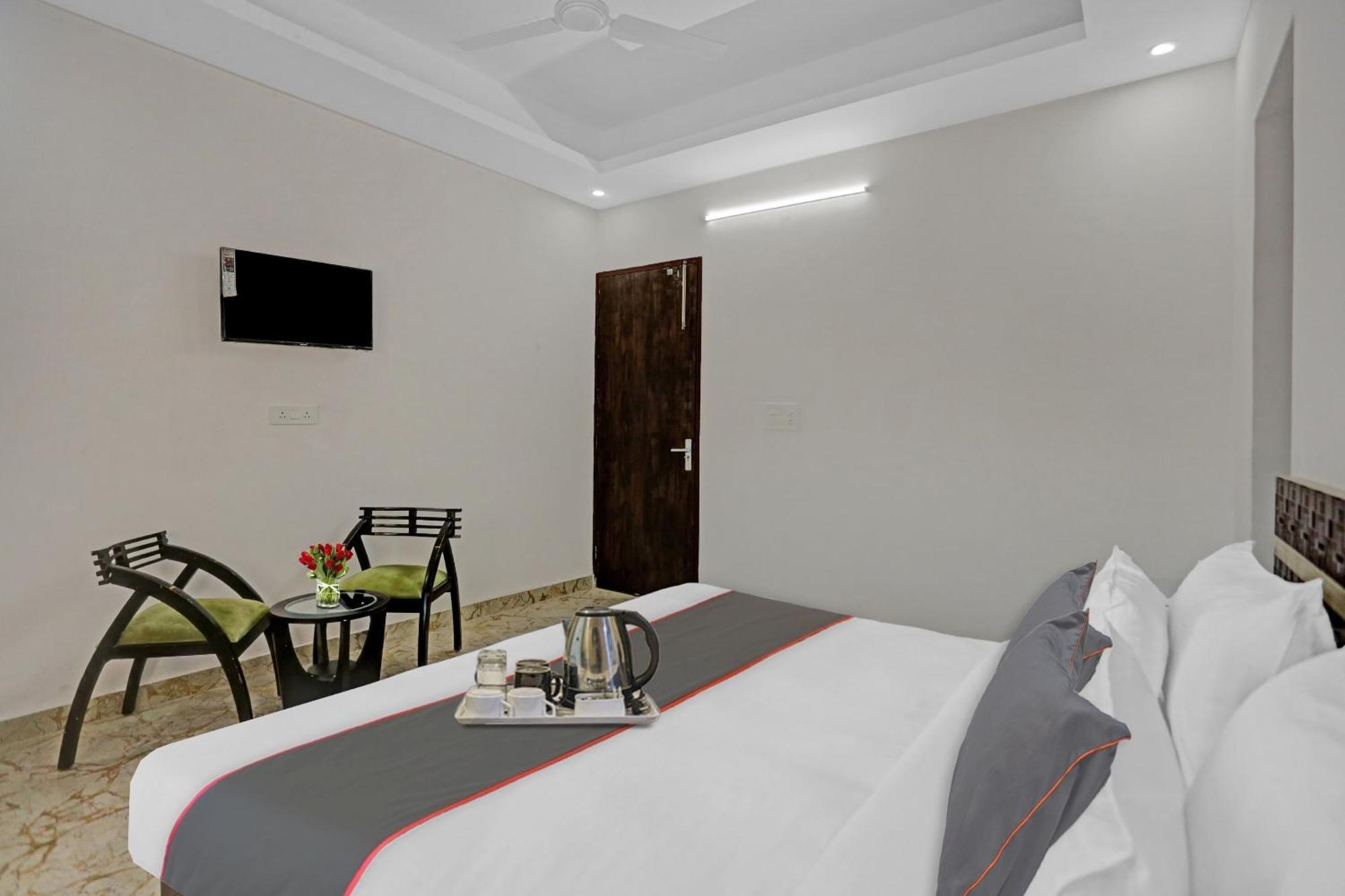 Collection O The Royal Fern Hotel Farrukhnagar Exterior photo