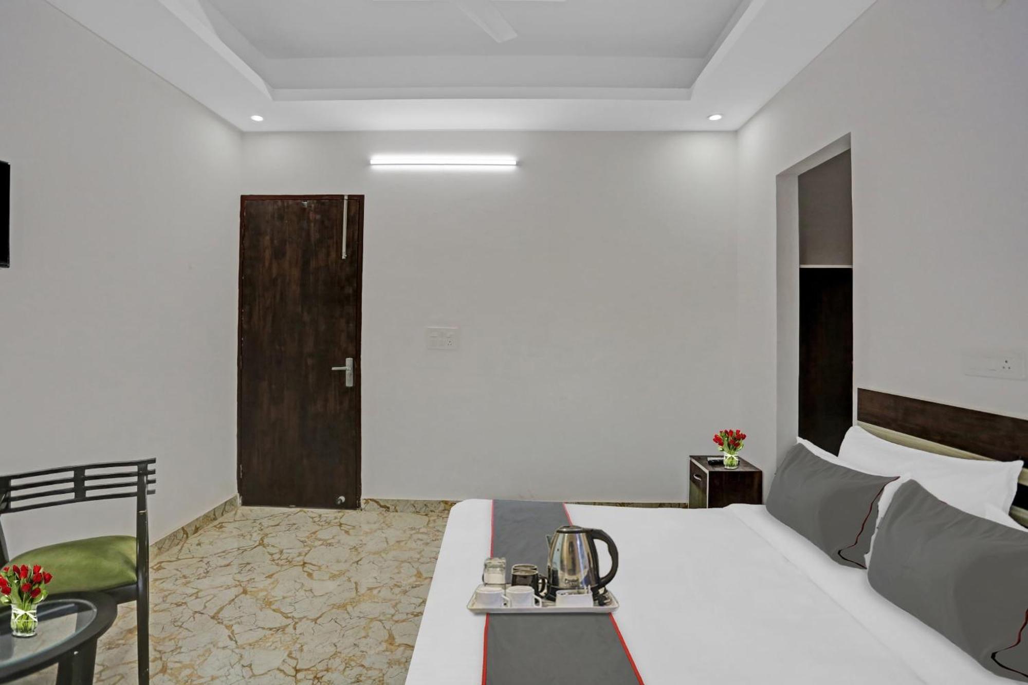 Collection O The Royal Fern Hotel Farrukhnagar Exterior photo