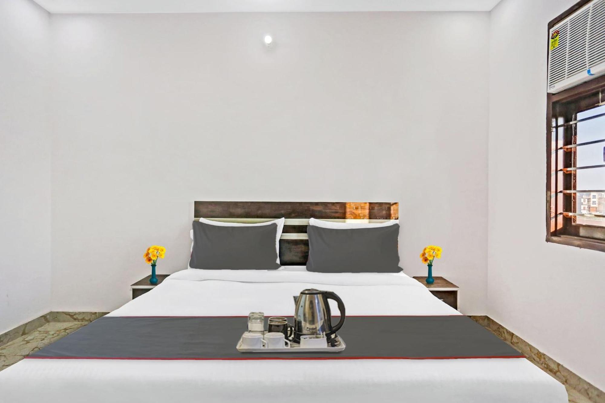 Collection O The Royal Fern Hotel Farrukhnagar Exterior photo