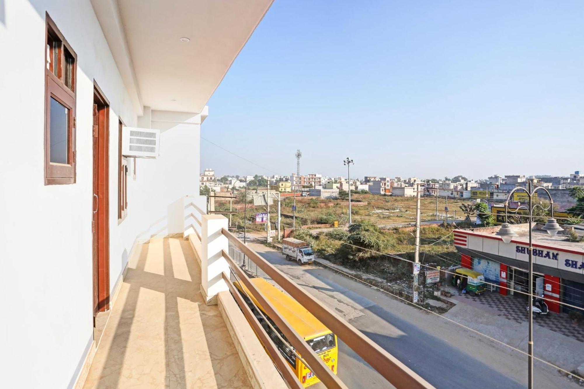 Collection O The Royal Fern Hotel Farrukhnagar Exterior photo